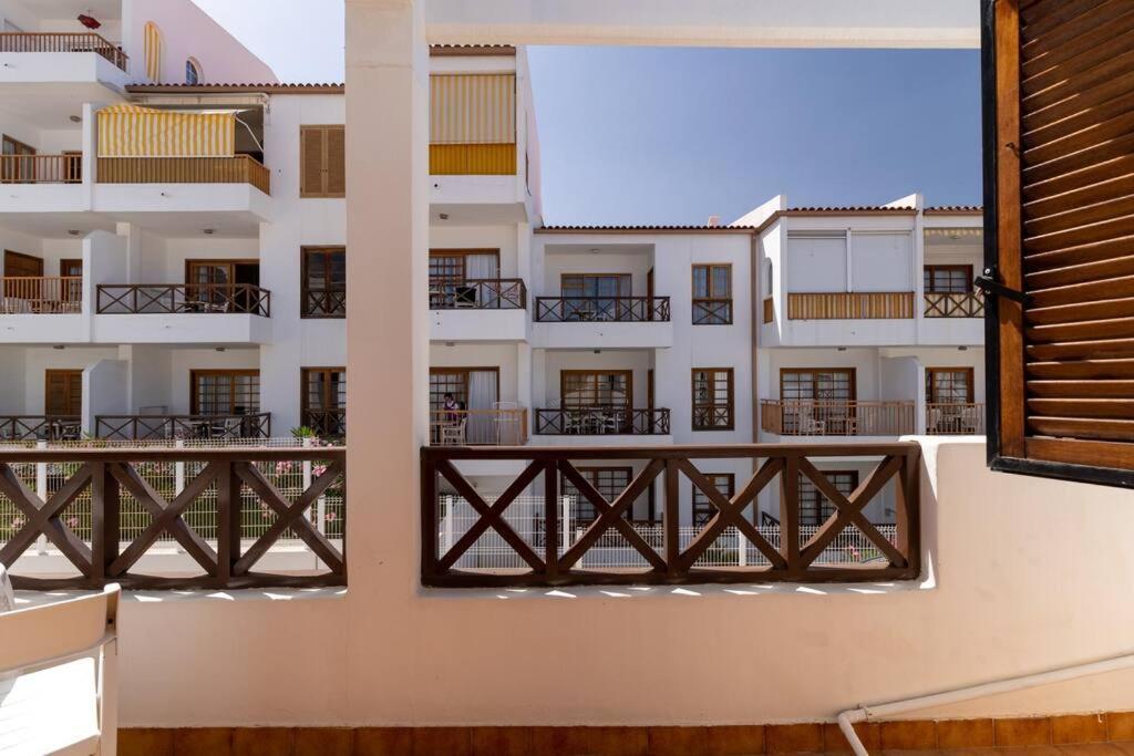 Apartamento con 2 terrazas en Los Cristianos Los Cristianos  Exterior foto