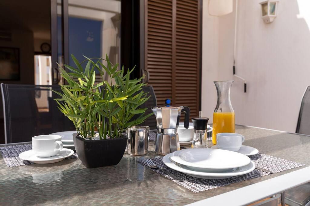 Apartamento con 2 terrazas en Los Cristianos Los Cristianos  Exterior foto